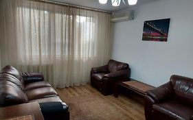 Apartament 3 camere, dotat cu toate utilitățile